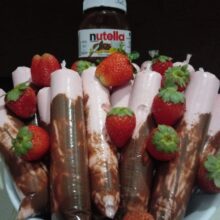 Geladinho-sabor-Morango-com-Nutella